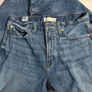 GAP High Rise mom jeans size 28